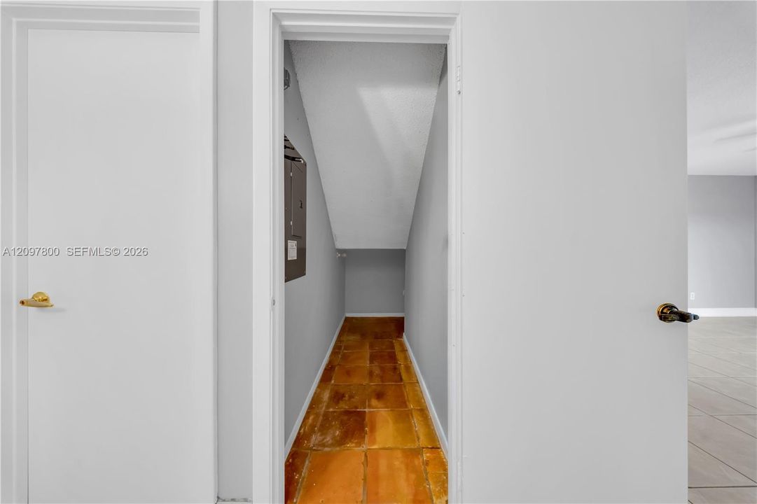 For Rent: $3,300 (3 beds, 2 baths, 1654 Square Feet)