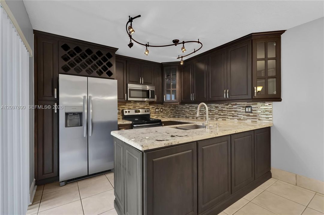For Rent: $3,300 (3 beds, 2 baths, 1654 Square Feet)