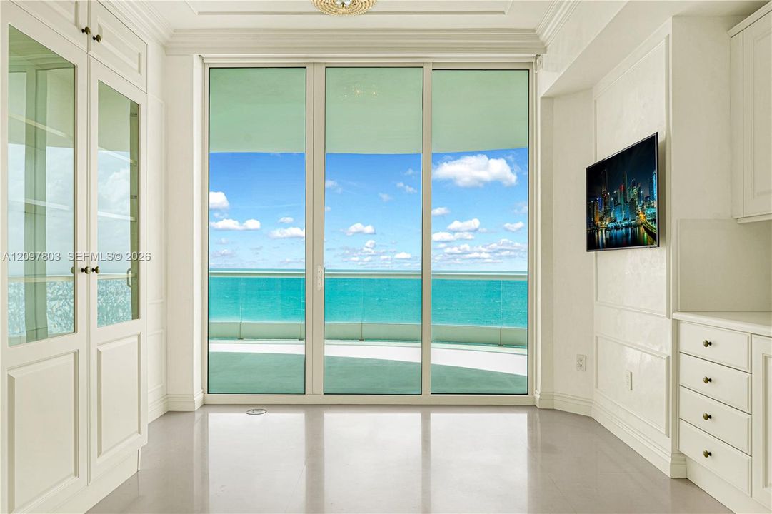 For Sale: $3,675,000 (3 beds, 4 baths, 0 Square Feet)