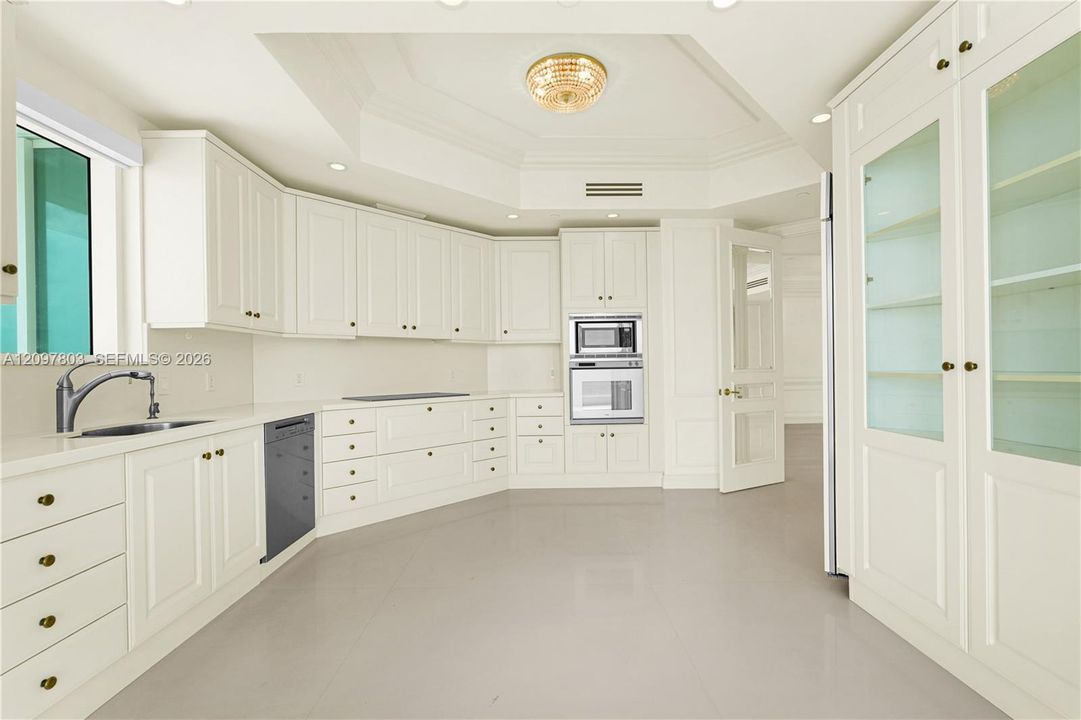 For Sale: $3,675,000 (3 beds, 4 baths, 0 Square Feet)