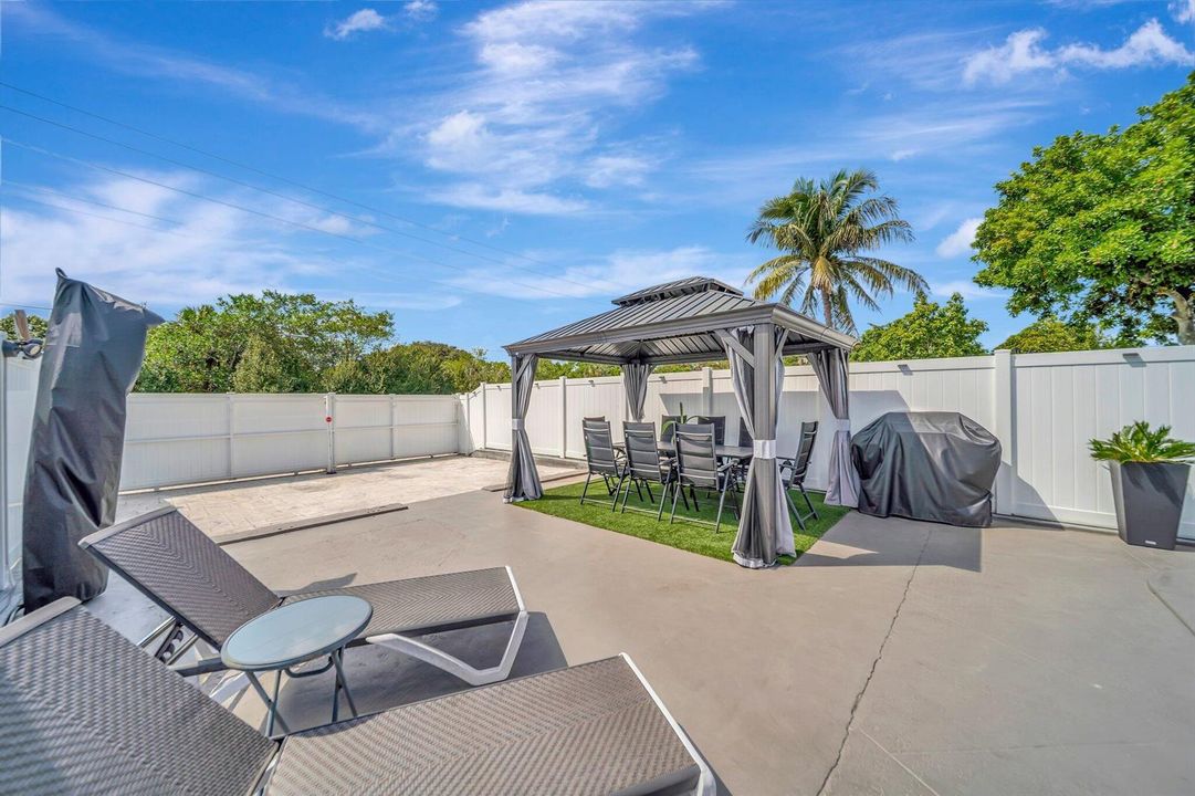 Patio 3