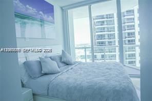 For Sale: $1,475,000 (2 beds, 2 baths, 1128 Square Feet)