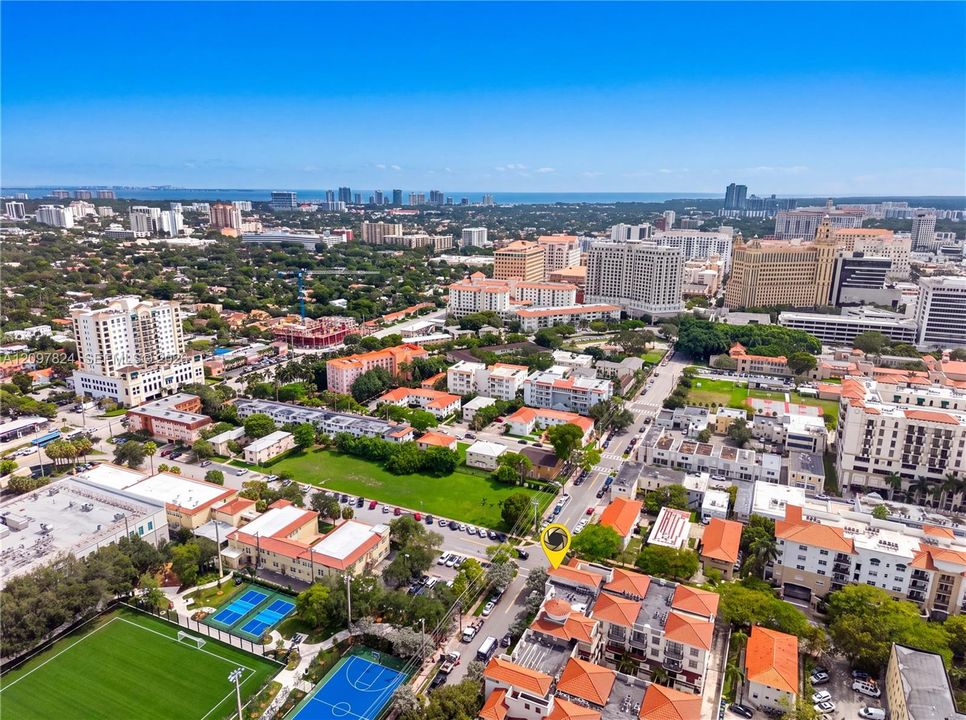 En Venta: $1,295,000 (2 camas, 3 baños, 2049 Pies cuadrados)