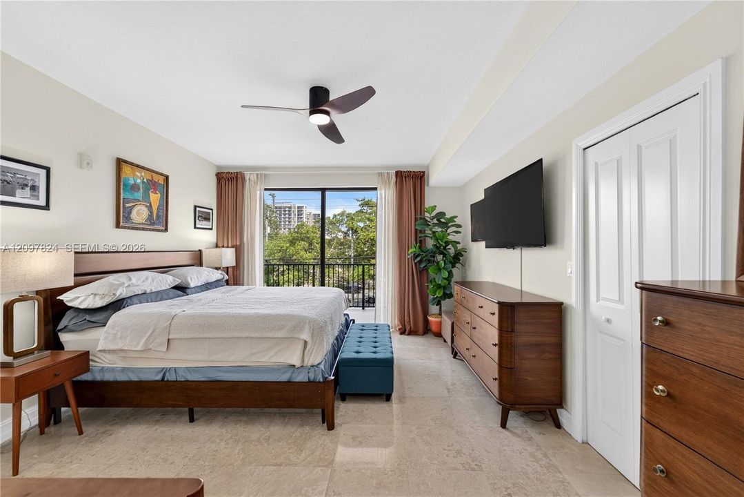 En Venta: $1,295,000 (2 camas, 3 baños, 2049 Pies cuadrados)
