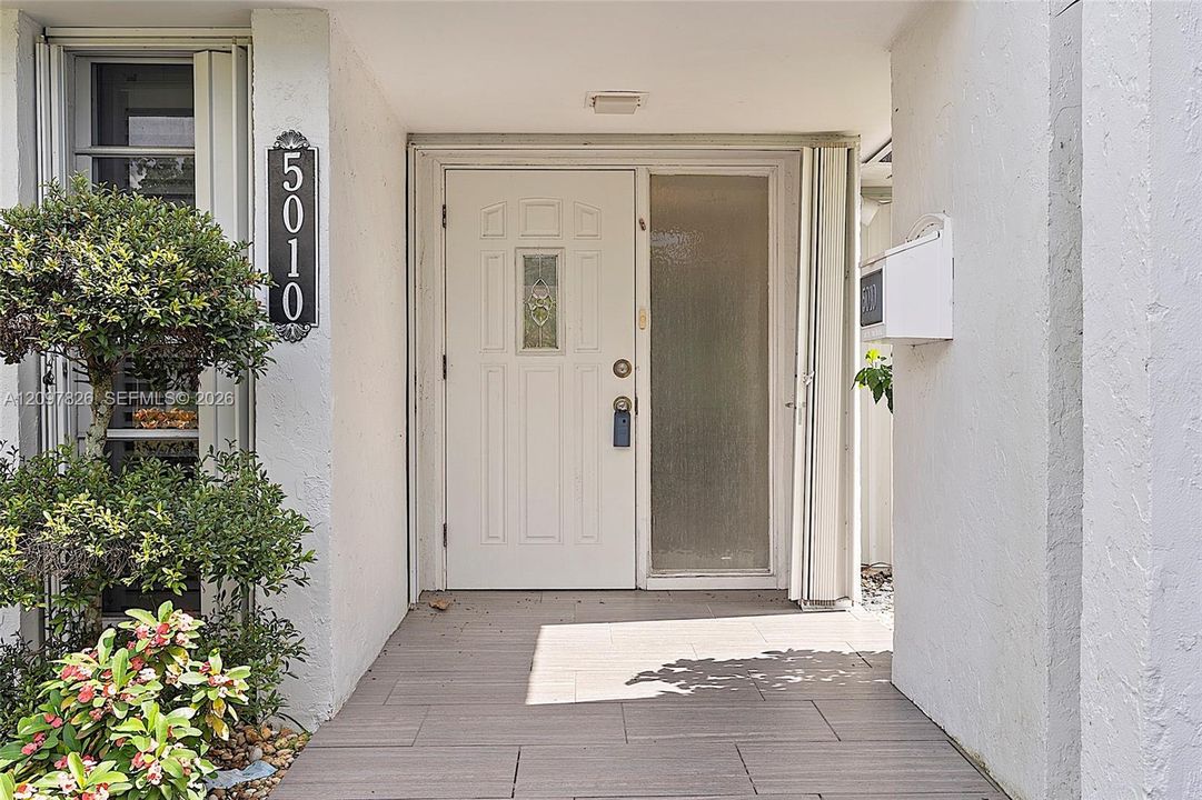 For Sale: $650,000 (4 beds, 2 baths, 2053 Square Feet)