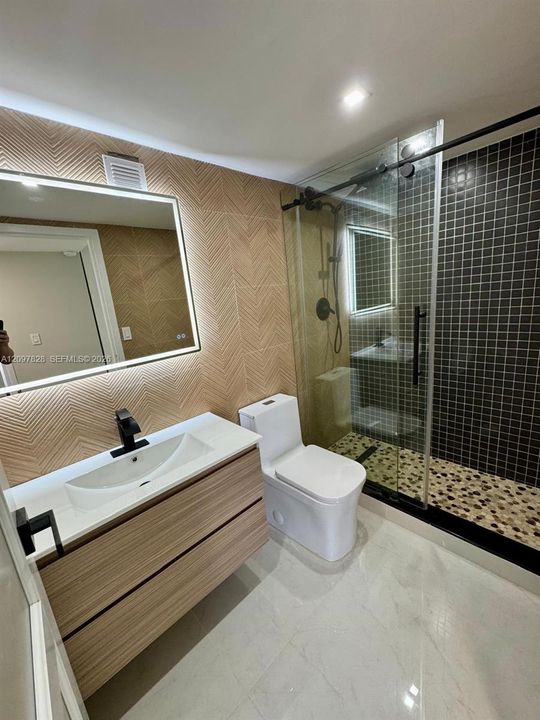For Rent: $3,700 (2 beds, 2 baths, 894 Square Feet)