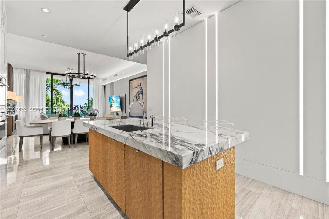 For Sale: $5,399,000 (3 beds, 3 baths, 2532 Square Feet)