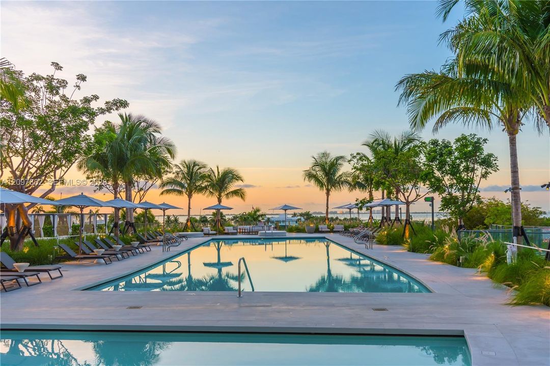 For Sale: $5,399,000 (3 beds, 3 baths, 2532 Square Feet)
