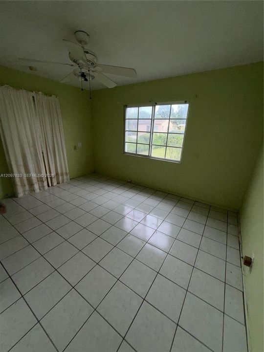 Activo con contrato: $399,999 (2 camas, 1 baños, 938 Pies cuadrados)