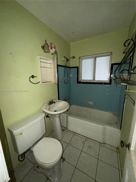 Activo con contrato: $399,999 (2 camas, 1 baños, 938 Pies cuadrados)