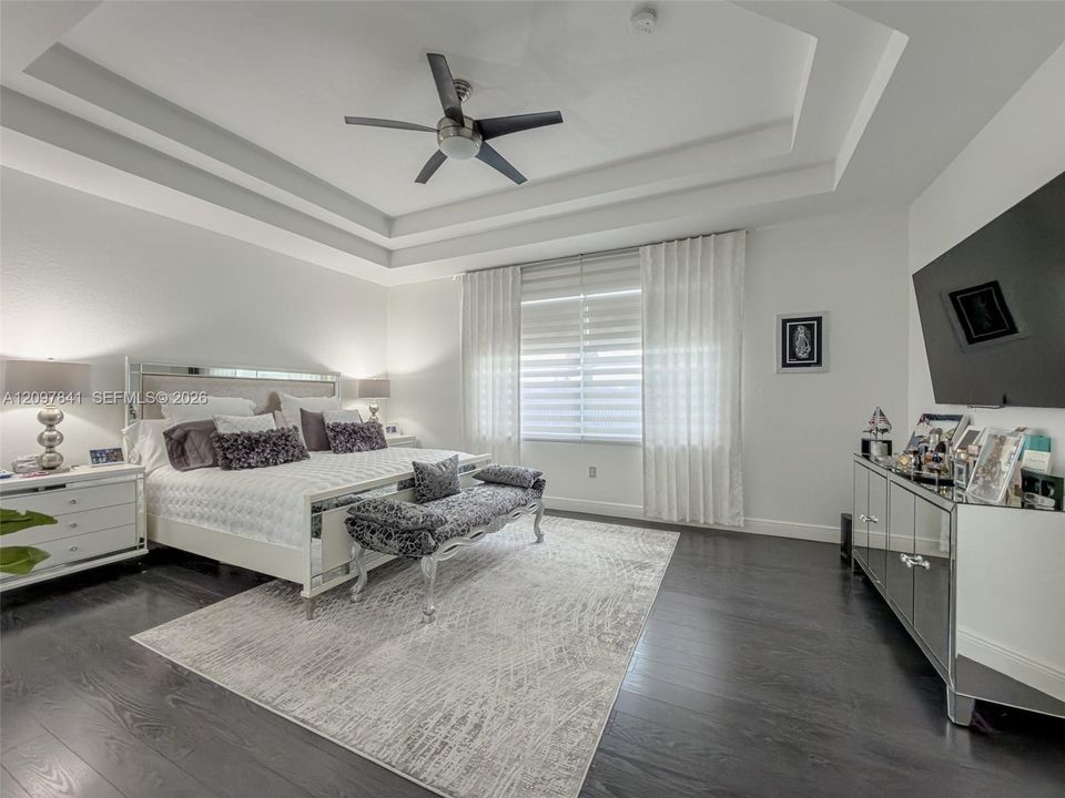 For Sale: $1,077,000 (4 beds, 3 baths, 2551 Square Feet)