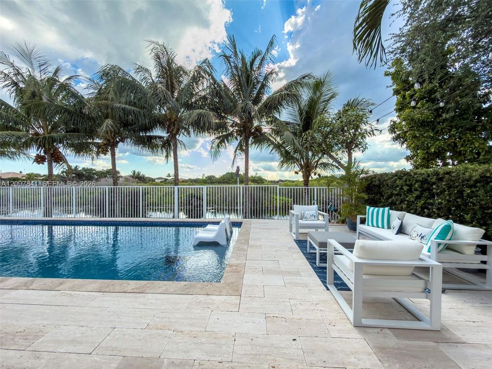 For Sale: $1,077,000 (4 beds, 3 baths, 2551 Square Feet)