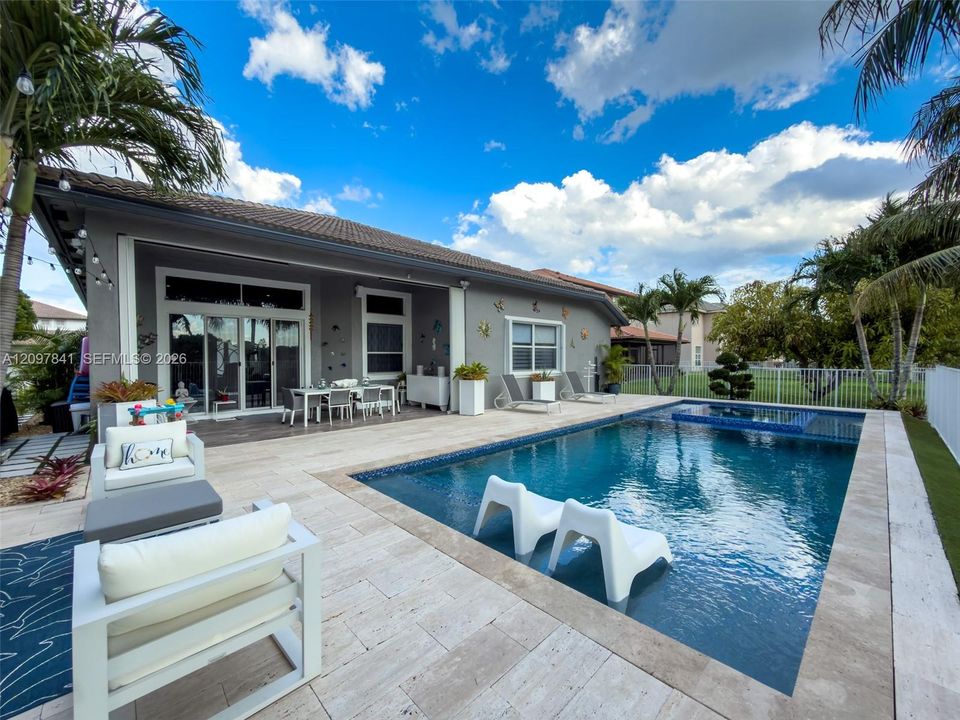 For Sale: $1,077,000 (4 beds, 3 baths, 2551 Square Feet)