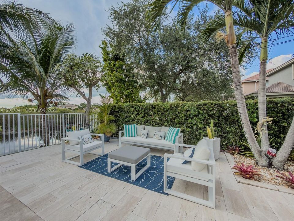 For Sale: $1,077,000 (4 beds, 3 baths, 2551 Square Feet)