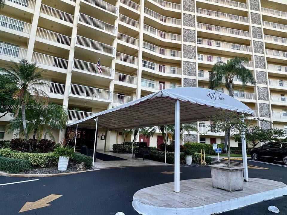 For Rent: $3,500 (3 beds, 2 baths, 1710 Square Feet)