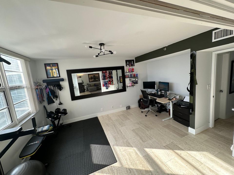 For Rent: $3,500 (3 beds, 2 baths, 1710 Square Feet)