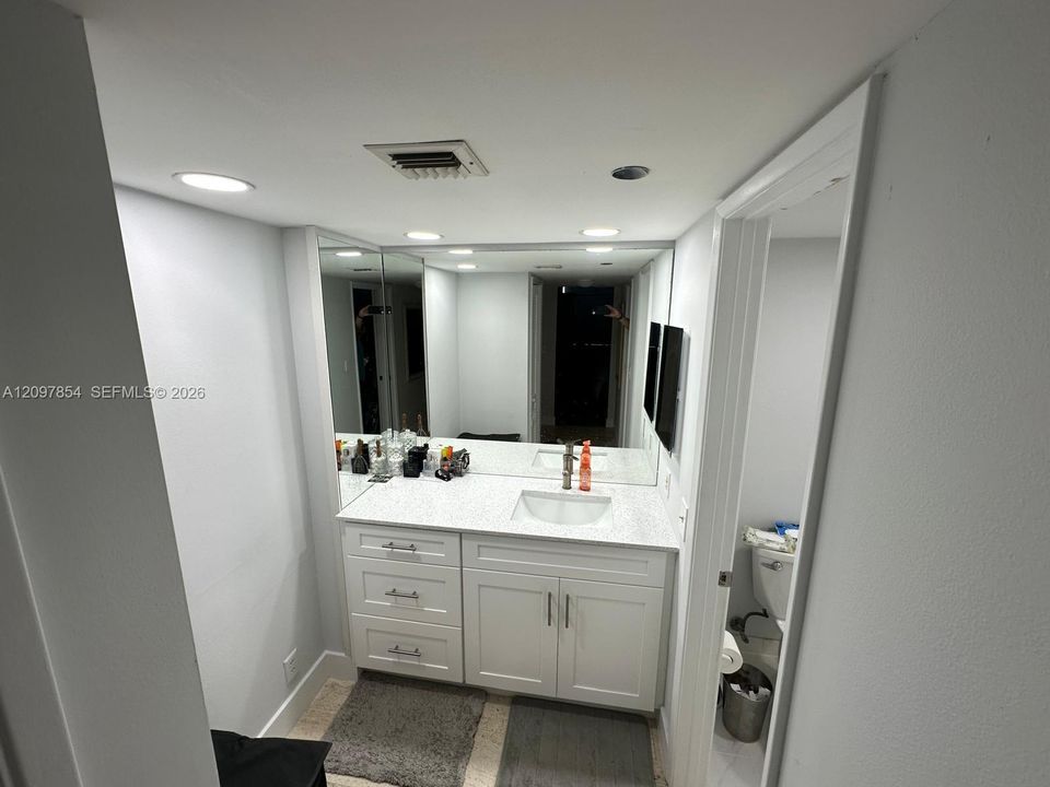 For Rent: $3,500 (3 beds, 2 baths, 1710 Square Feet)