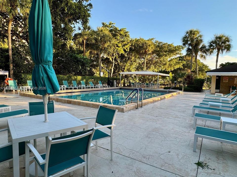 For Rent: $3,500 (3 beds, 2 baths, 1710 Square Feet)