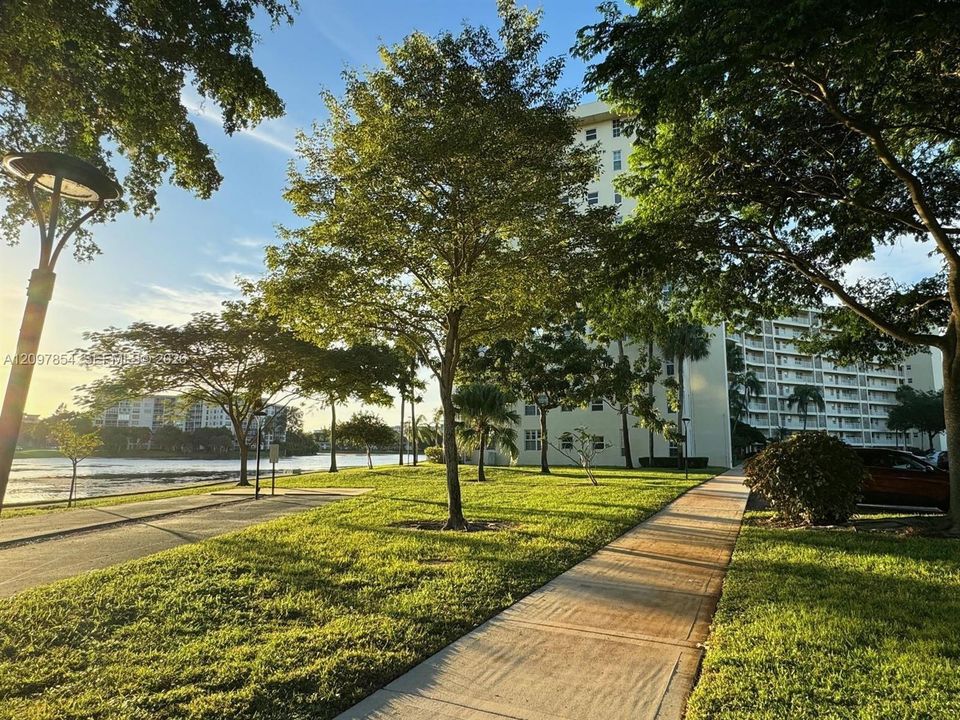 For Rent: $3,500 (3 beds, 2 baths, 1710 Square Feet)