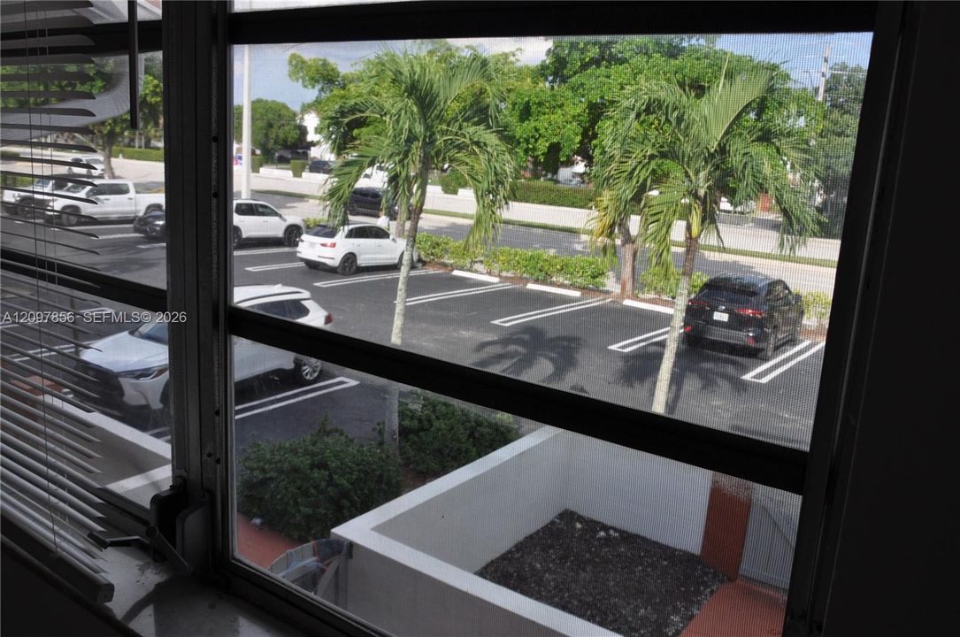 For Rent: $1,750 (2 beds, 2 baths, 1060 Square Feet)