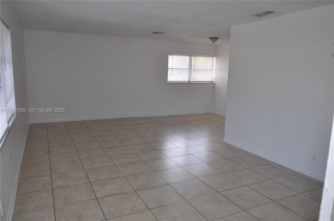 For Rent: $1,750 (2 beds, 2 baths, 1060 Square Feet)