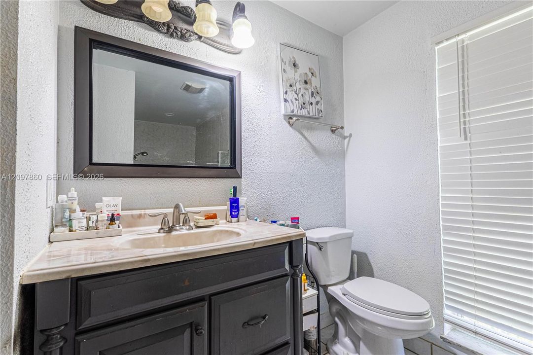 For Sale: $650,000 (4 beds, 2 baths, 1844 Square Feet)