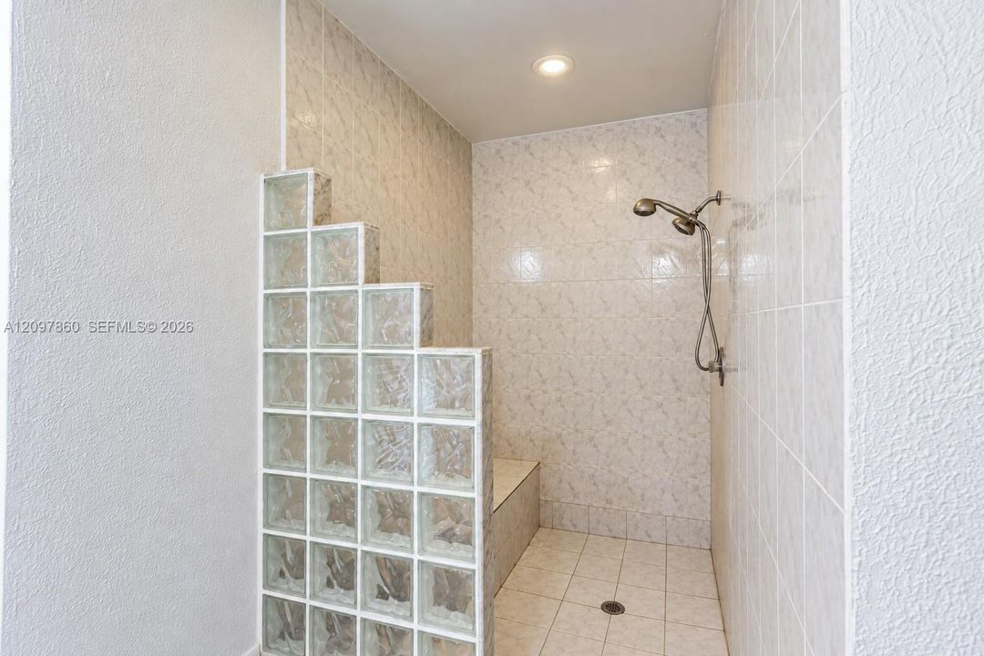 For Sale: $650,000 (4 beds, 2 baths, 1844 Square Feet)