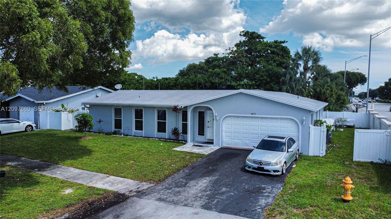 For Sale: $650,000 (4 beds, 2 baths, 1844 Square Feet)