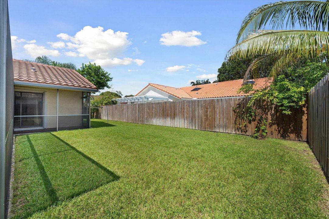 25-10407 NW 7th St, Plantation-17
