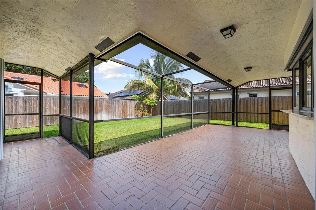 21-10407 NW 7th St, Plantation-12