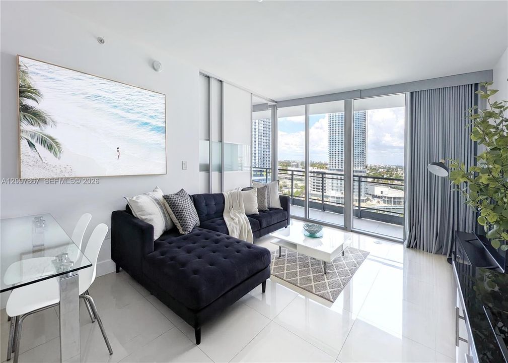 For Rent: $3,150 (1 beds, 1 baths, 754 Square Feet)
