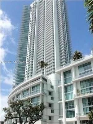 For Rent: $3,150 (1 beds, 1 baths, 754 Square Feet)