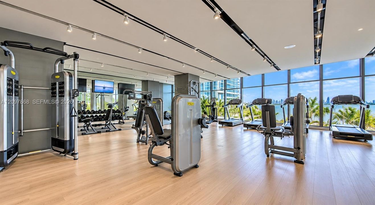 For Sale: $1,000,000 (2 beds, 2 baths, 1107 Square Feet)