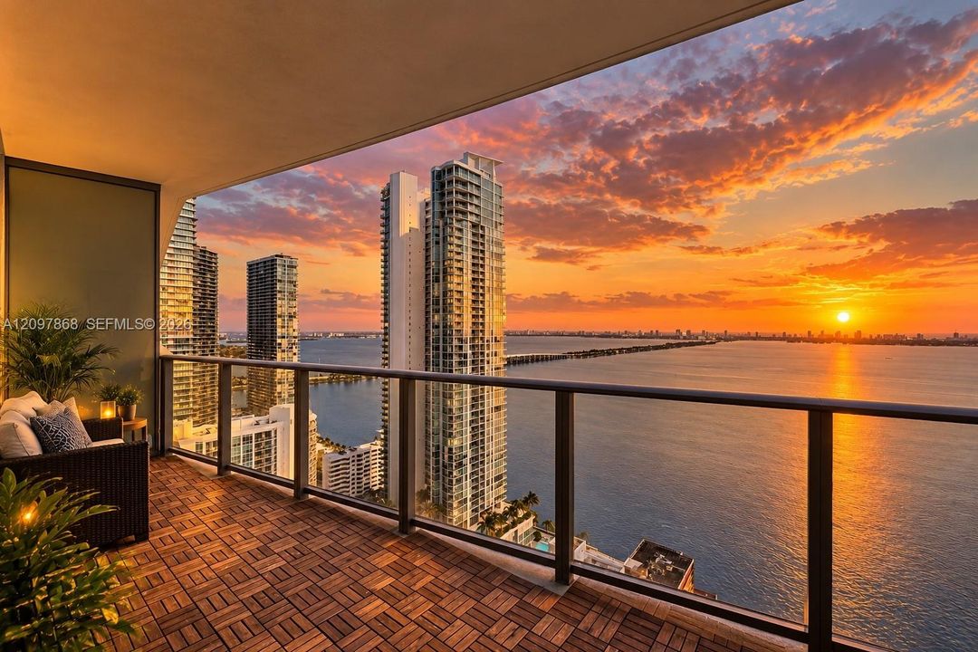 For Sale: $1,000,000 (2 beds, 2 baths, 1107 Square Feet)
