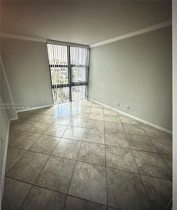 For Sale: $440,000 (2 beds, 2 baths, 1100 Square Feet)