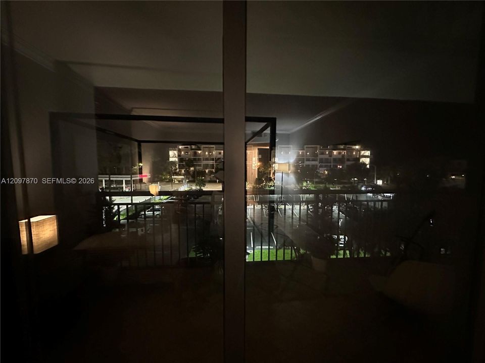 For Sale: $440,000 (2 beds, 2 baths, 1100 Square Feet)