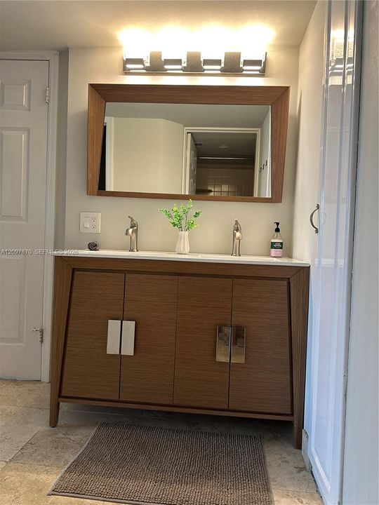 For Sale: $440,000 (2 beds, 2 baths, 1100 Square Feet)