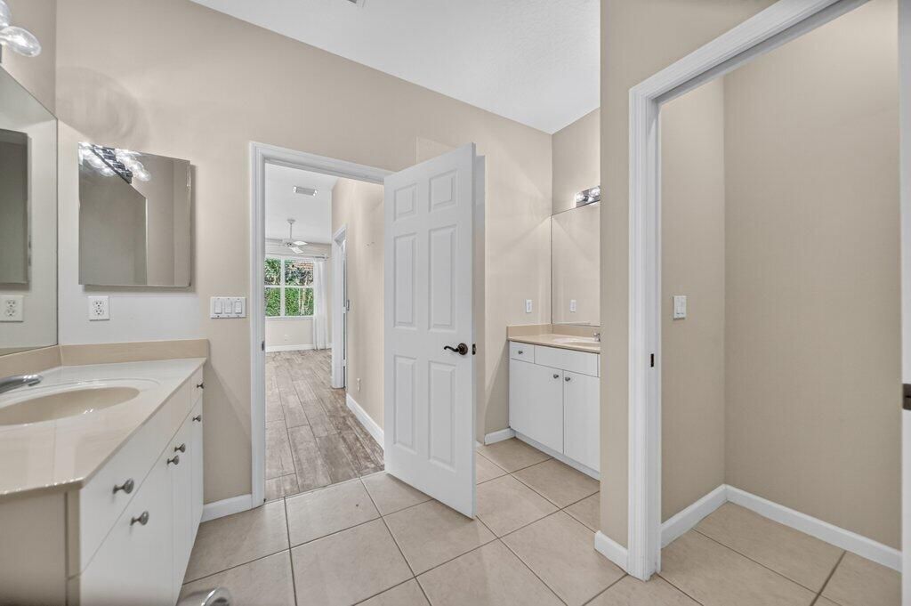 primarybath2.jpg-SMALL