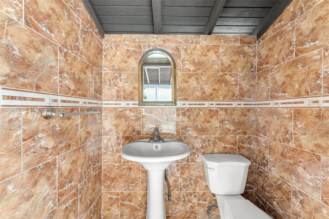 outdoor cabana bath