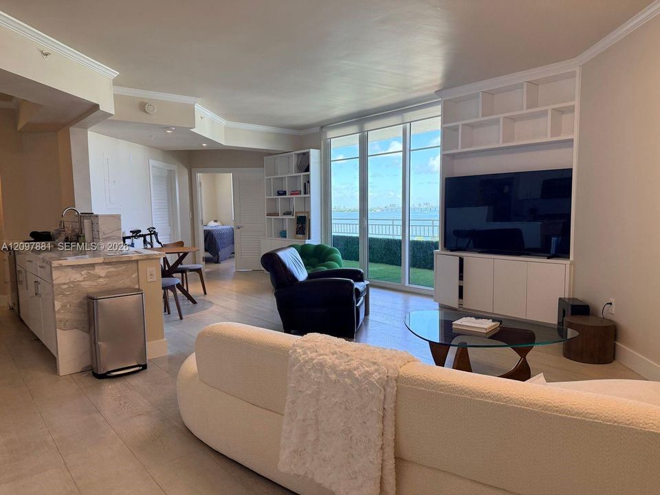For Rent: $9,500 (2 beds, 2 baths, 1520 Square Feet)