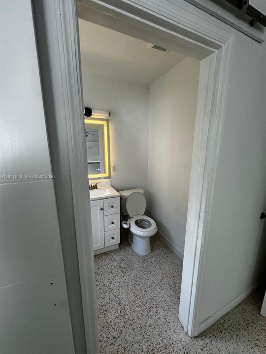 For Rent: $4,200 (3 beds, 2 baths, 1287 Square Feet)