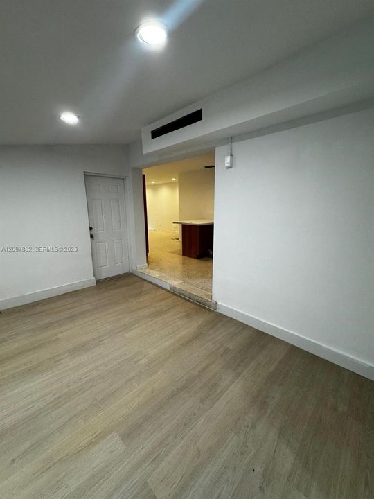 For Rent: $4,200 (3 beds, 2 baths, 1287 Square Feet)