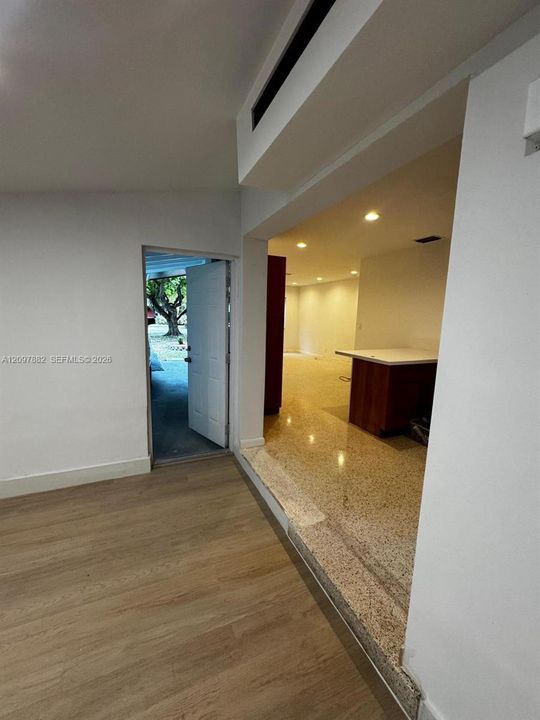 For Rent: $4,200 (3 beds, 2 baths, 1287 Square Feet)