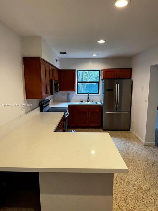 For Rent: $4,200 (3 beds, 2 baths, 1287 Square Feet)