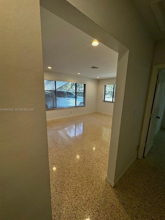 For Rent: $4,200 (3 beds, 2 baths, 1287 Square Feet)
