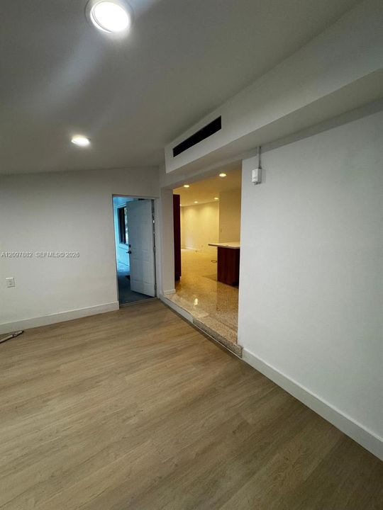 For Rent: $4,200 (3 beds, 2 baths, 1287 Square Feet)