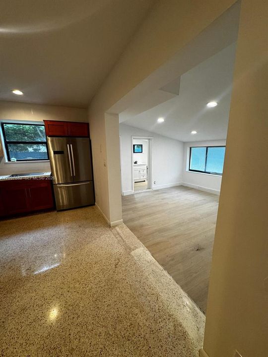 For Rent: $4,200 (3 beds, 2 baths, 1287 Square Feet)