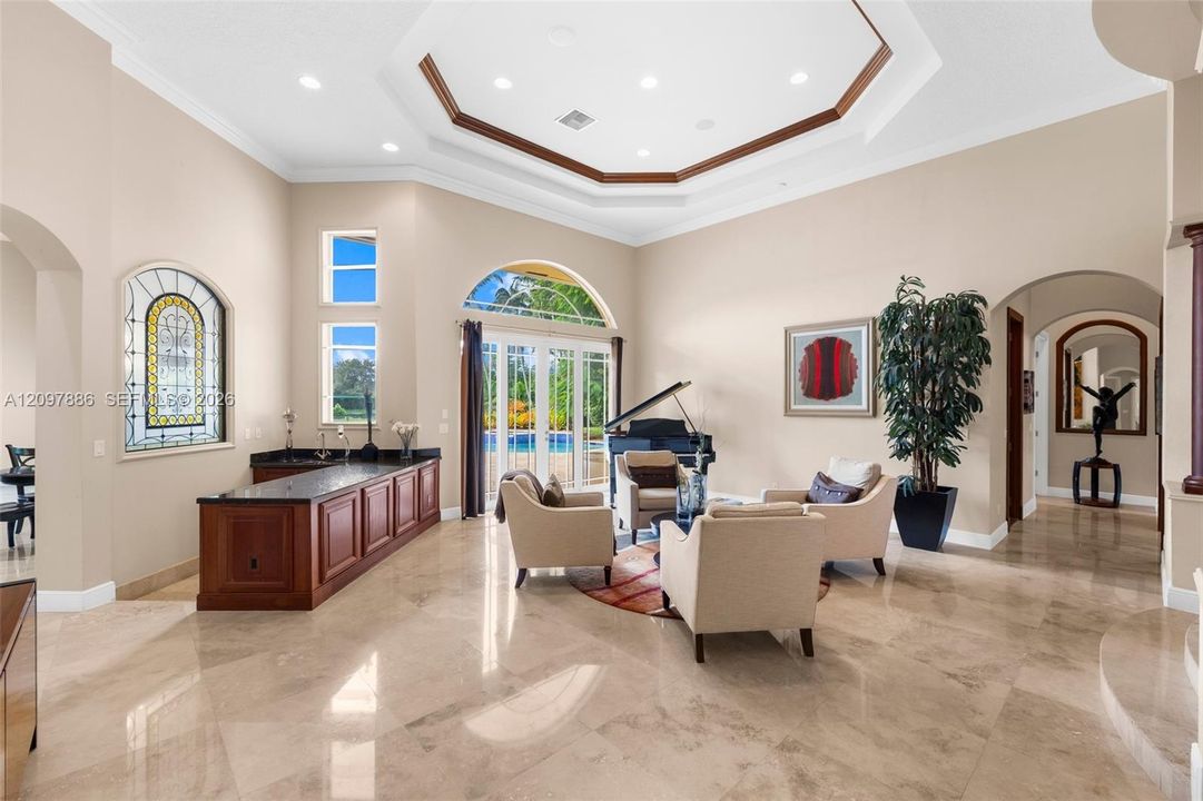 For Sale: $2,950,000 (6 beds, 5 baths, 5651 Square Feet)