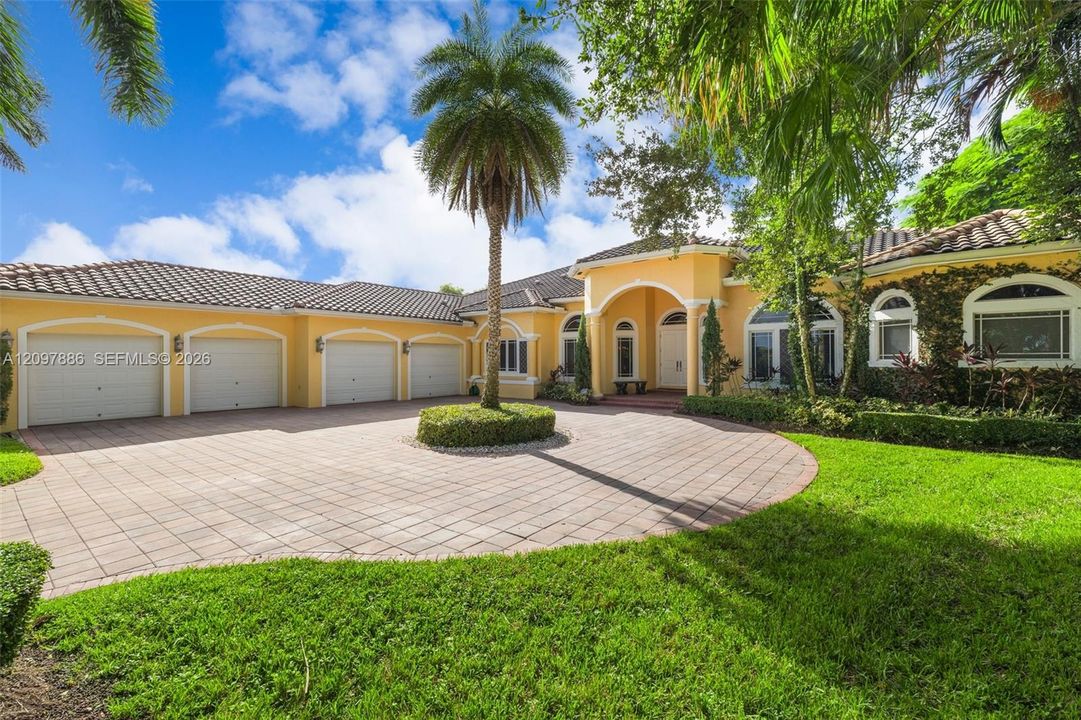 For Sale: $2,950,000 (6 beds, 5 baths, 5651 Square Feet)