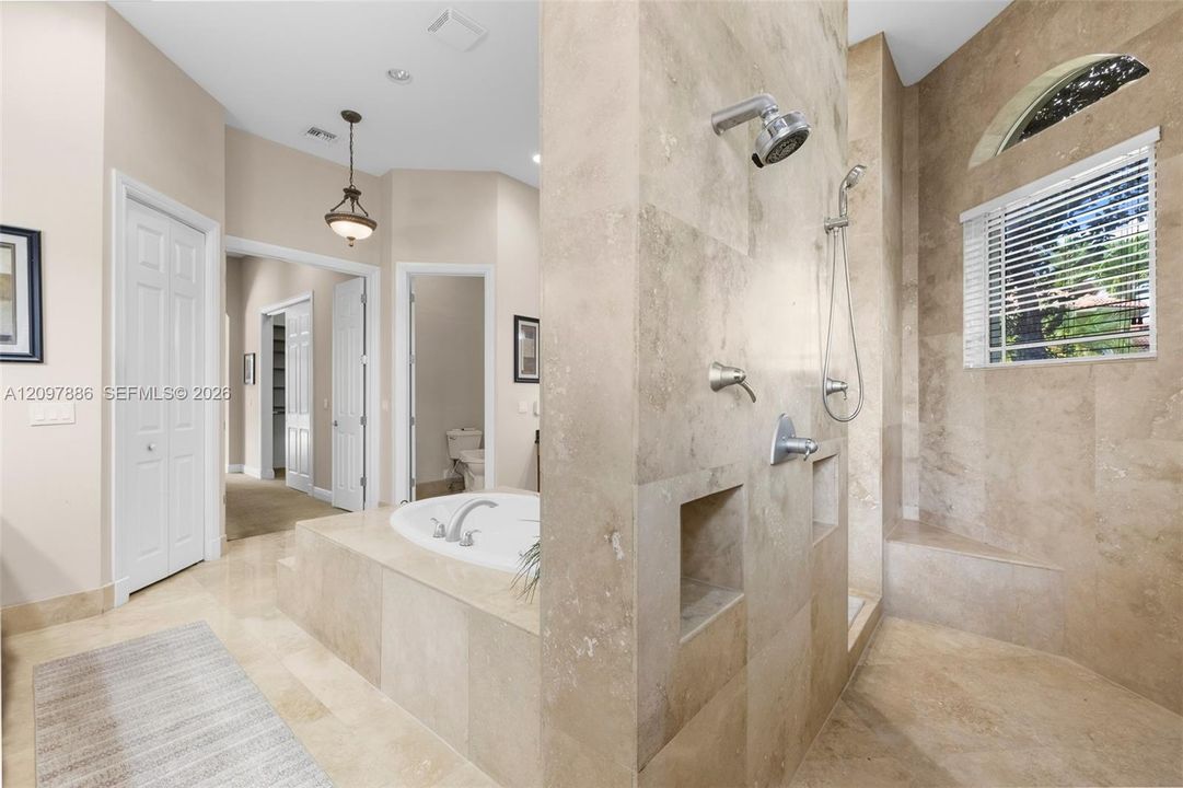 For Sale: $2,950,000 (6 beds, 5 baths, 5651 Square Feet)